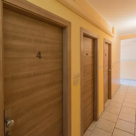 Santa Maria Hotel 2*